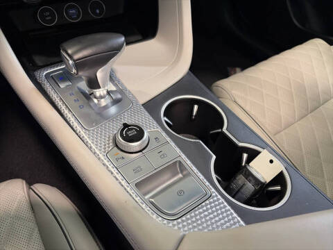 2023 Genesis G70