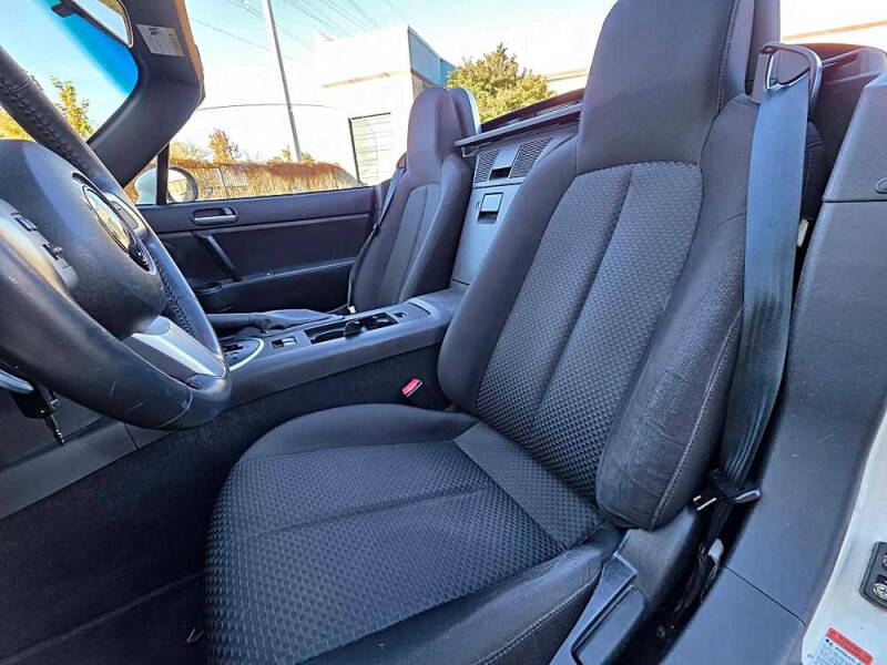 2006 Mazda MX-5 Miata