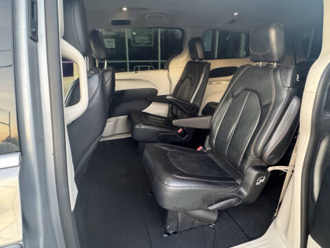2020 Chrysler Pacifica Touring L