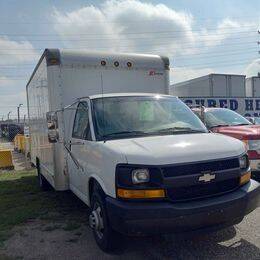 2004 Chevrolet Express Cutaway for sale at Kull N Claude Auto Sales in Saint Cloud MN