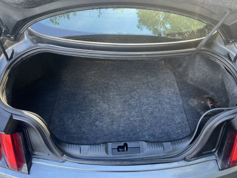 2016 Ford Mustang V6