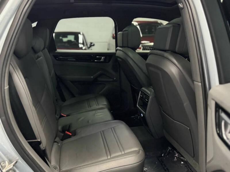 2023 Porsche Cayenne