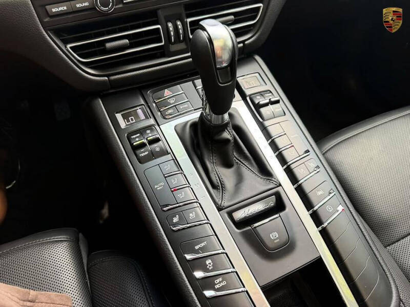 2021 Porsche Macan