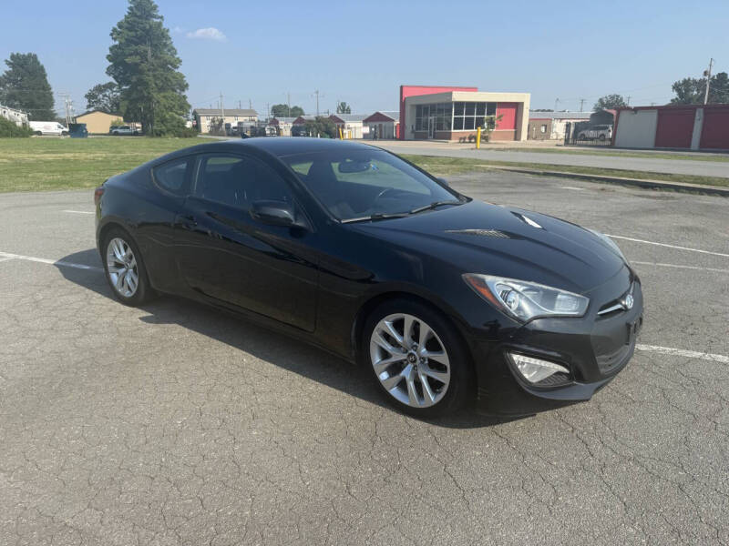 2014 Hyundai Genesis Coupe Base's photo