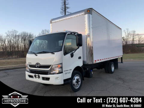 2015 Hino 195