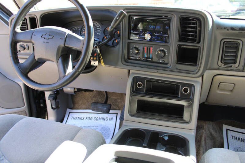 2003 Chevrolet Tahoe LS