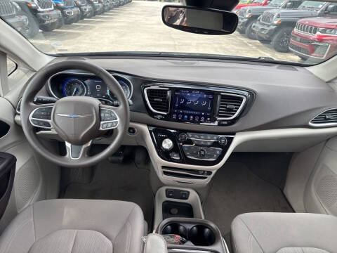 2020 Chrysler Pacifica Touring