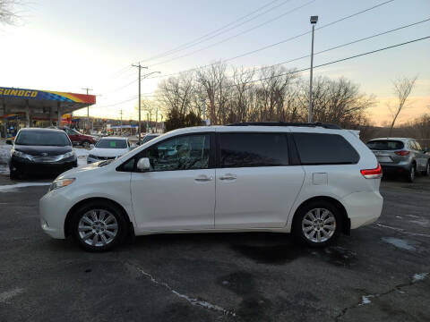 2011 Toyota Sienna Limited 7-Passenger
