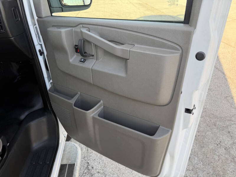2024 GMC Savana 2500