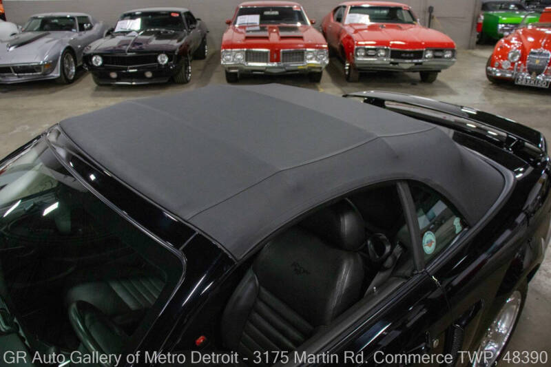 2004 Ford Mustang GT Deluxe