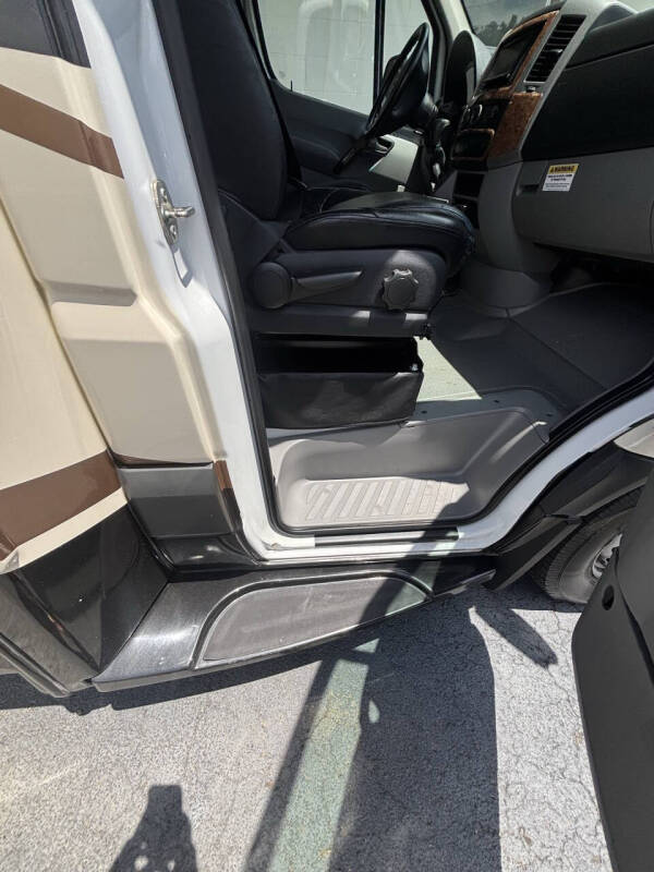 2014 Thor Motor Coach Citation 24sa