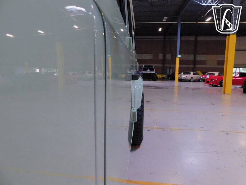 1987 Land Rover Defender