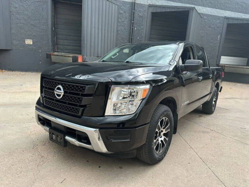 2022 Nissan Titan SV