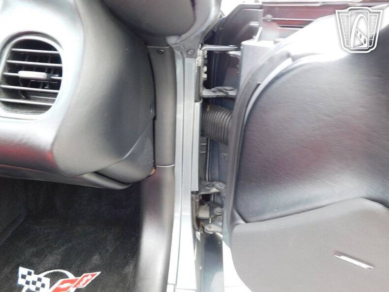 2004 Chevrolet Corvette