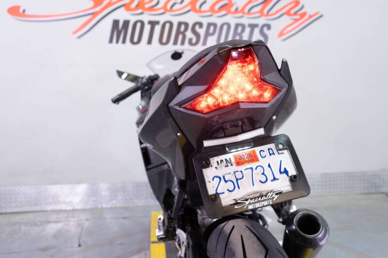 2022 Kawasaki Ninja 400 ABS