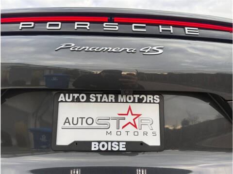 2017 Porsche Panamera 4S