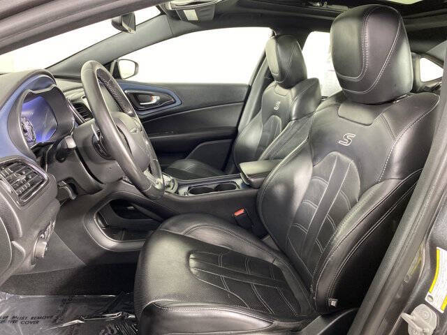 2016 Chrysler 200 S
