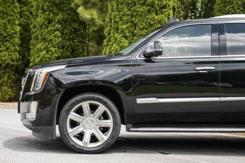 2017 Cadillac Escalade Luxury