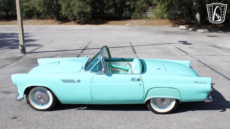 1955 Ford Thunderbird
