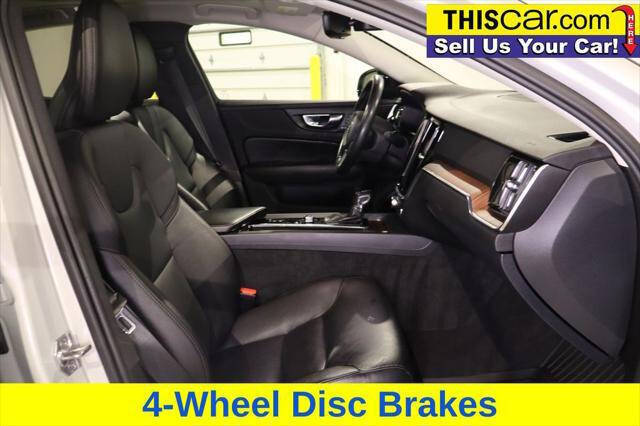 2021 Volvo S60 T5 Momentum