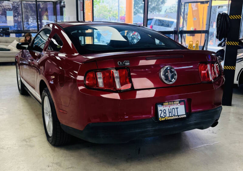 2010 Ford Mustang V6 Premium
