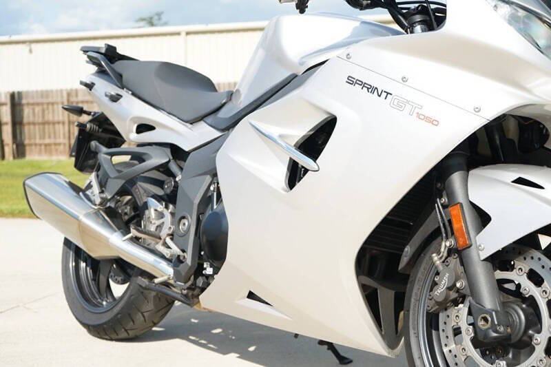 2011 Triumph Sprint GT 1050