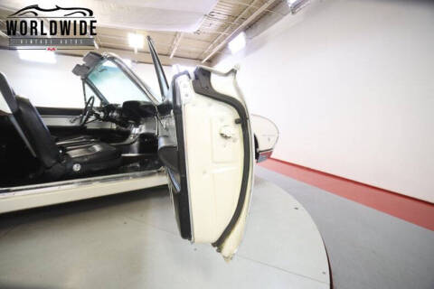 1962 Ford Thunderbird