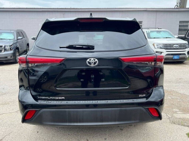 2022 Toyota Highlander XLE