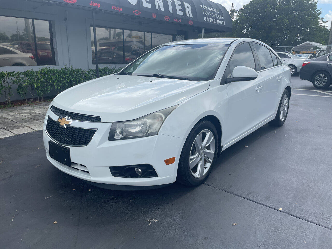 2014 Chevrolet Cruze  - $9,999