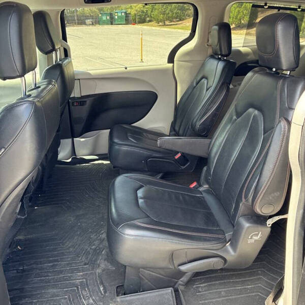 2019 Chrysler Pacifica Touring L
