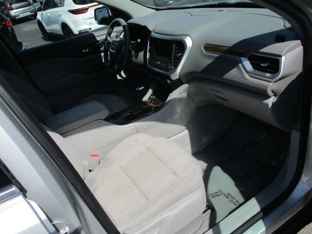 2019 GMC Acadia SLE-2