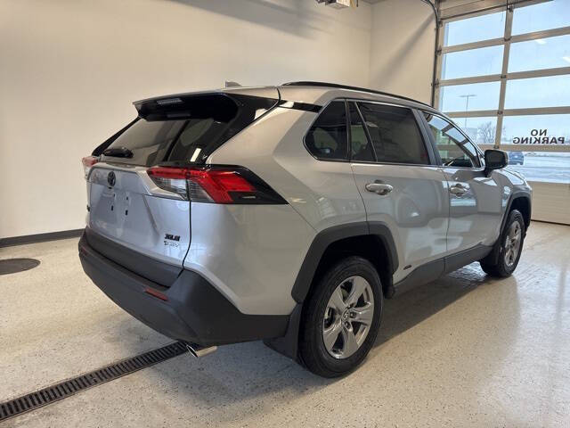 2025 Toyota RAV4 Hybrid XLE