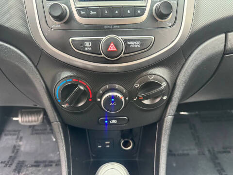 2015 Hyundai Accent GS