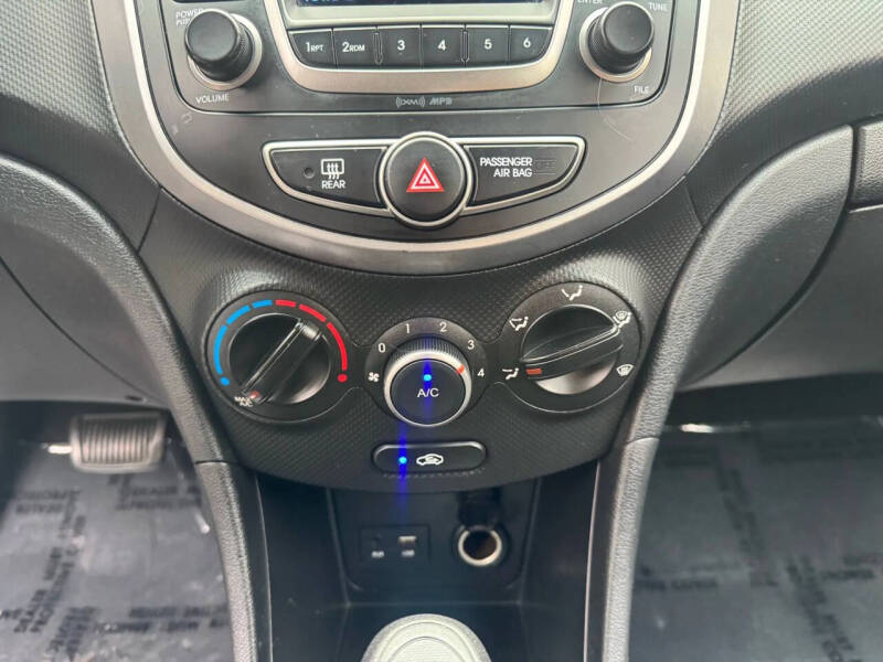 2015 Hyundai Accent GS