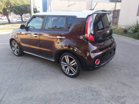 2017 Kia Soul +