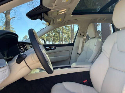2025 Volvo XC60 T8 Plus Dark Theme
