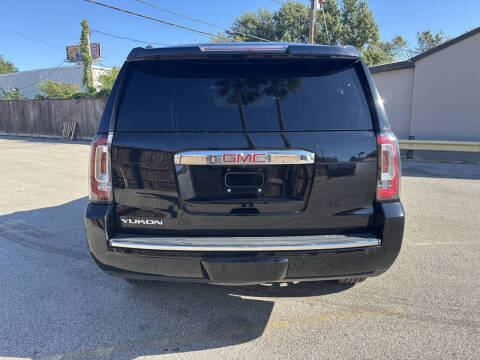 2016 GMC Yukon Denali