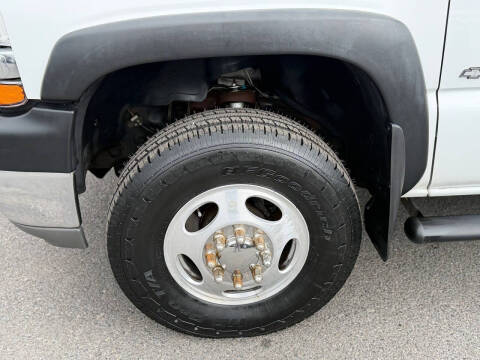 2002 Chevrolet Silverado 3500 LS