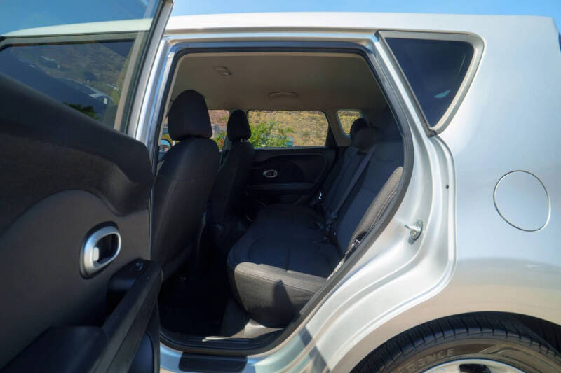 2017 Kia Soul +