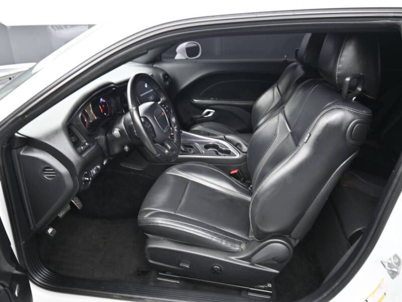 2017 Dodge Challenger SXT