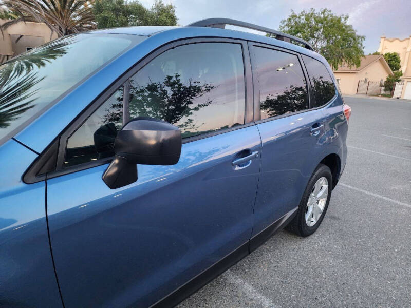 2015 Subaru Forester 2.5i