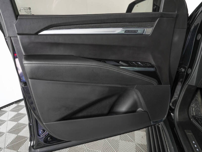 2025 Cadillac Escalade-V