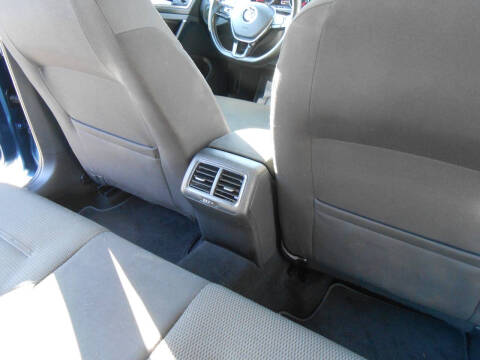 2016 Volkswagen Golf TSI S