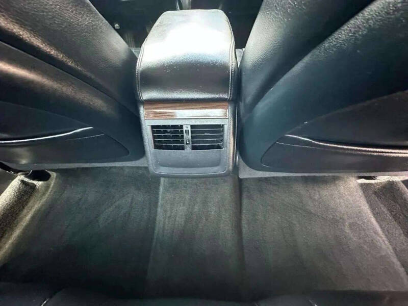 2013 Toyota Avalon XLE