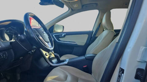 2016 Volvo XC60 T6 Drive-E