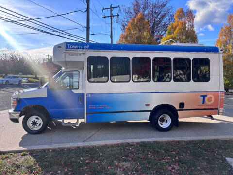2015 Ford E-Series E-450 SD