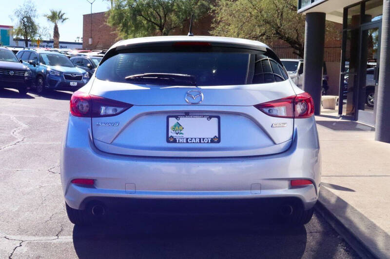 2018 Mazda MAZDA3 Touring