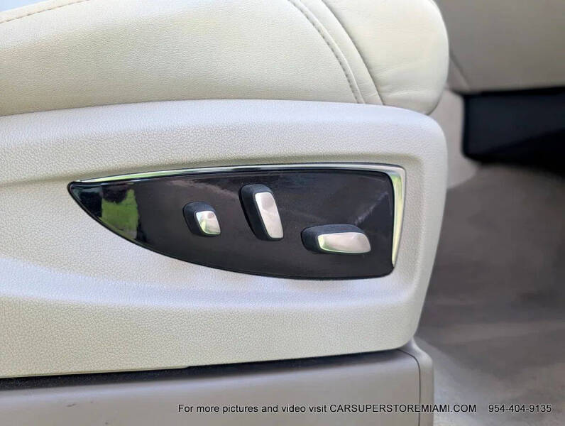 2015 Cadillac Escalade Luxury