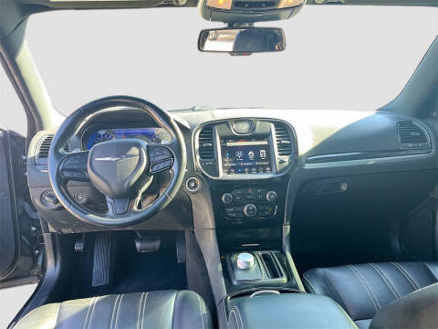 2022 Chrysler 300 S V6