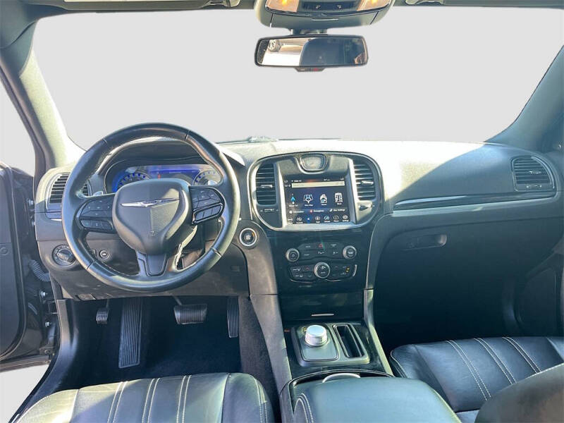 2022 Chrysler 300 S V6